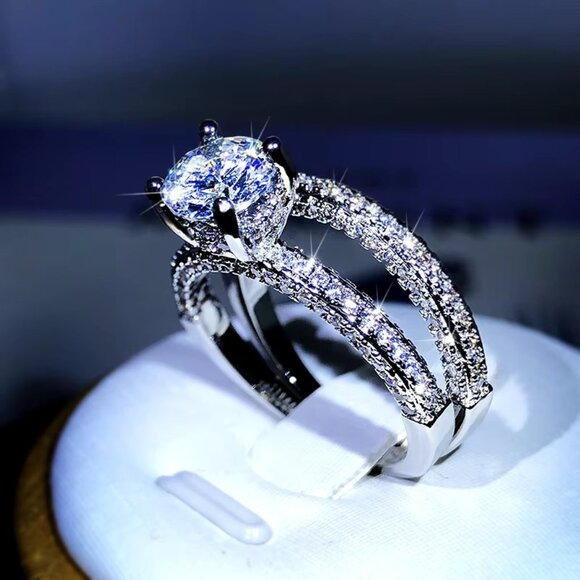 🆕 2Pc Stunning 2.10 Ctw Micro Pave Engagement / Wedding Set In18k White Gold 🆕 - Picture 3 of 6